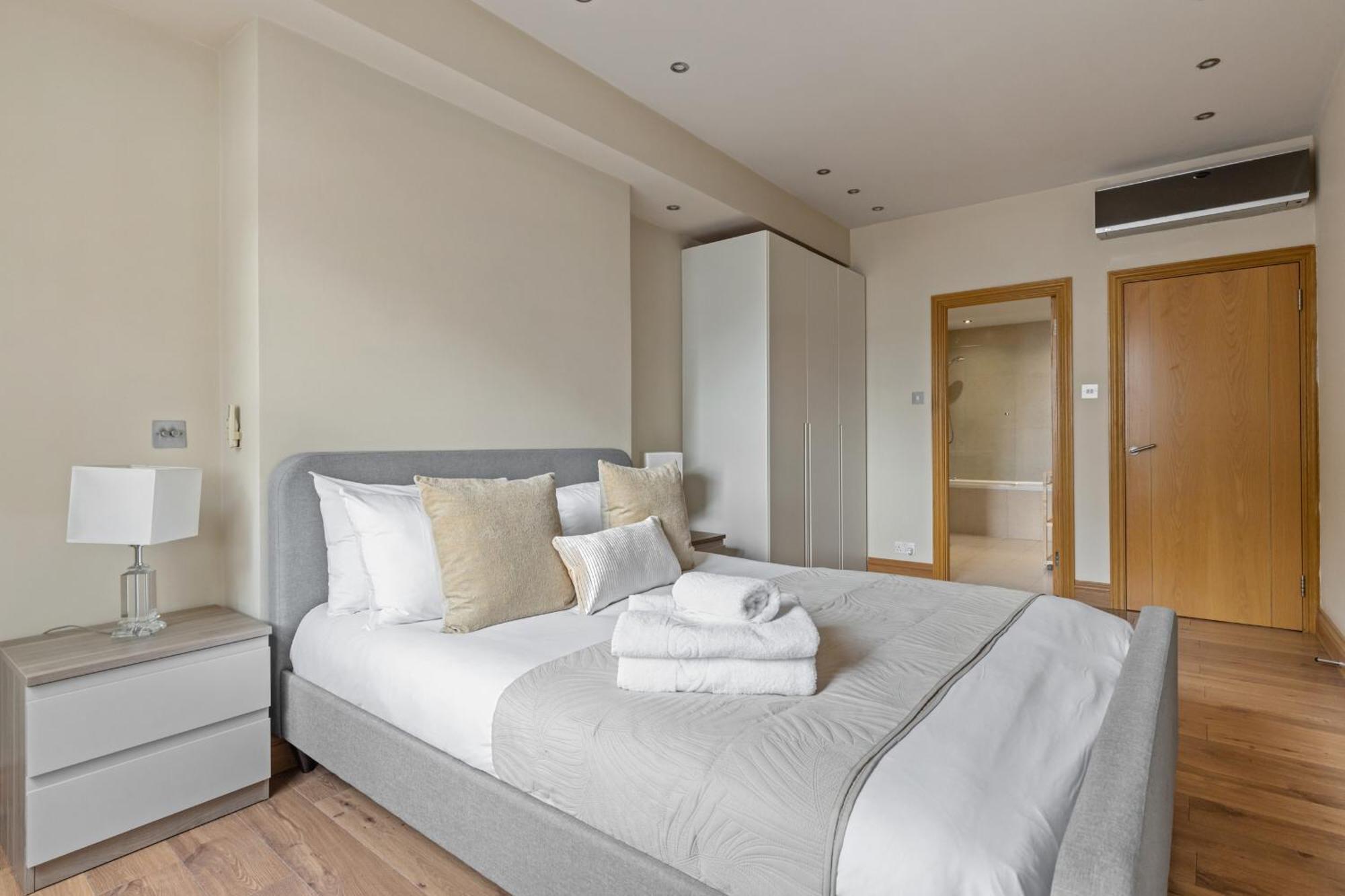 Enchanting Hideaway - La Reserve South Kensington London Eksteriør bilde
